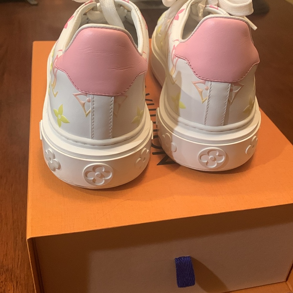 Authentic Luise Vuitton Limited edition sneakers with beautiful colorful… - Picture 13 of 16